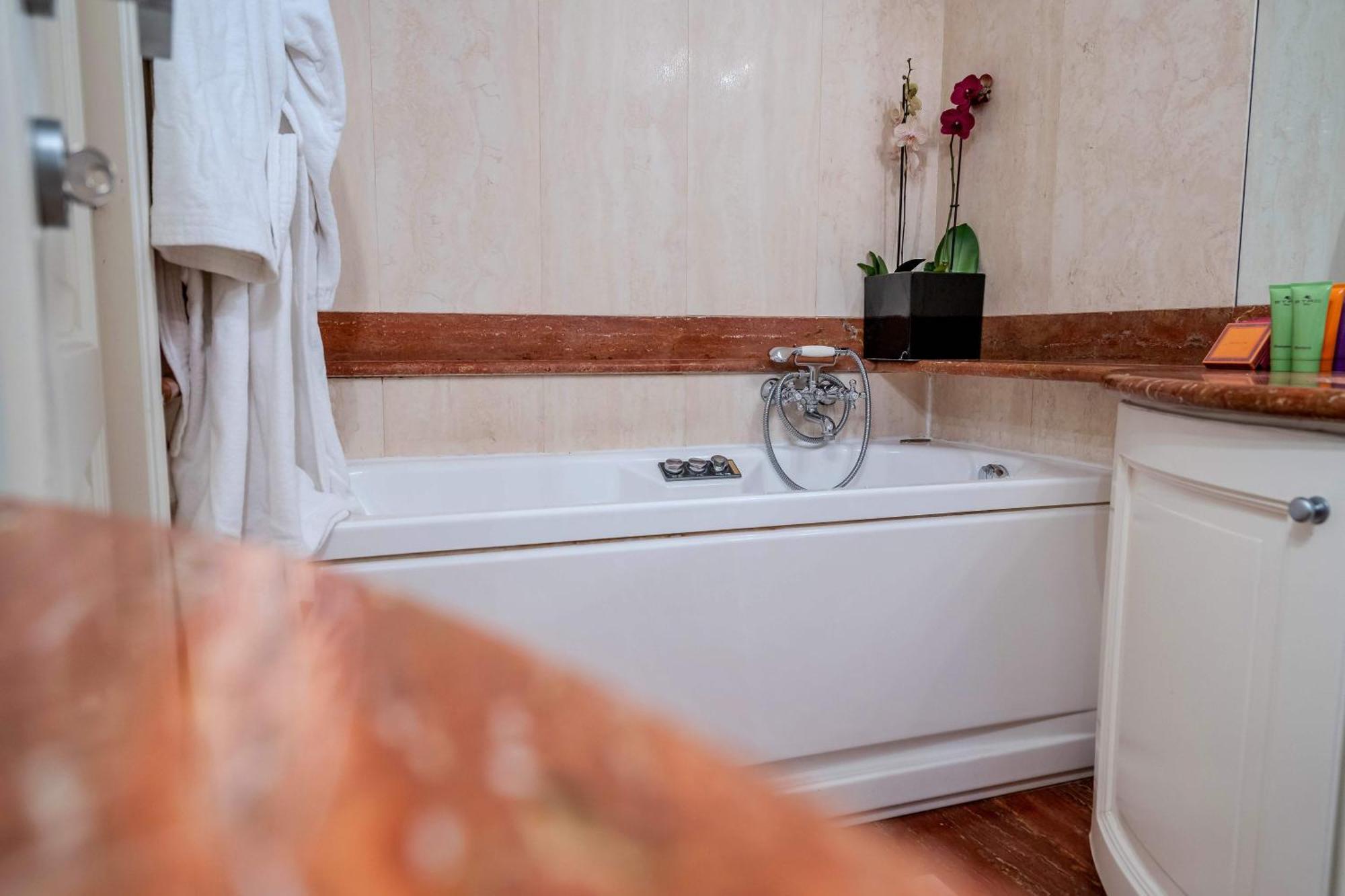 White Style Gambero Apartment Rome Luaran gambar